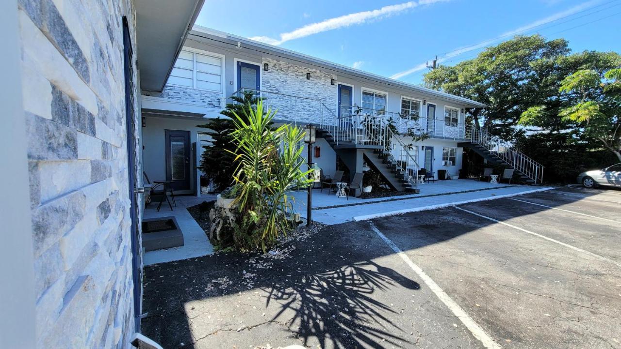 Beachway Inn Lantana Exterior photo